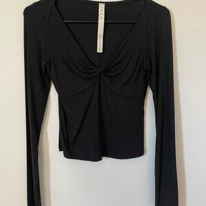 Lululemon Athletica Black Twist Front Long Sleeve Top
